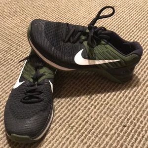 Nike metcon women’s green 7.5